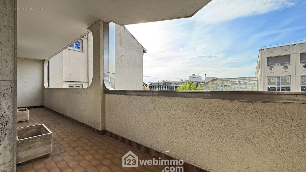 Appartement à SAINT-MAUR-DES-FOSSES
