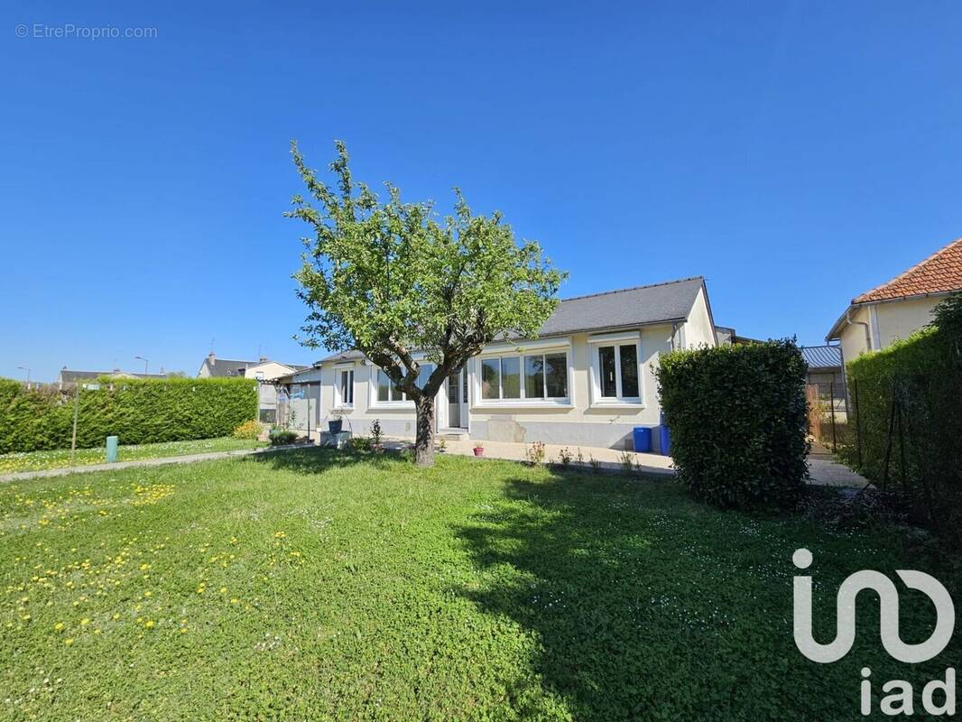 Photo 1 - Maison à AUBIGNE-RACAN
