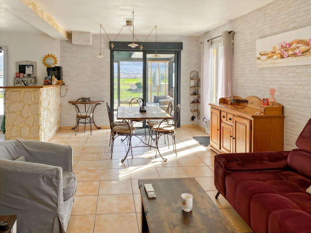 Maison à PEYRUIS