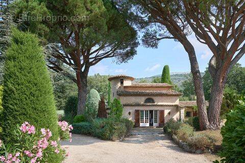 Maison à MOUGINS