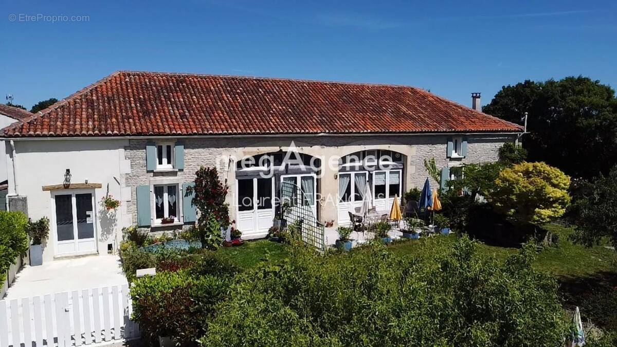 Maison à BRESDON