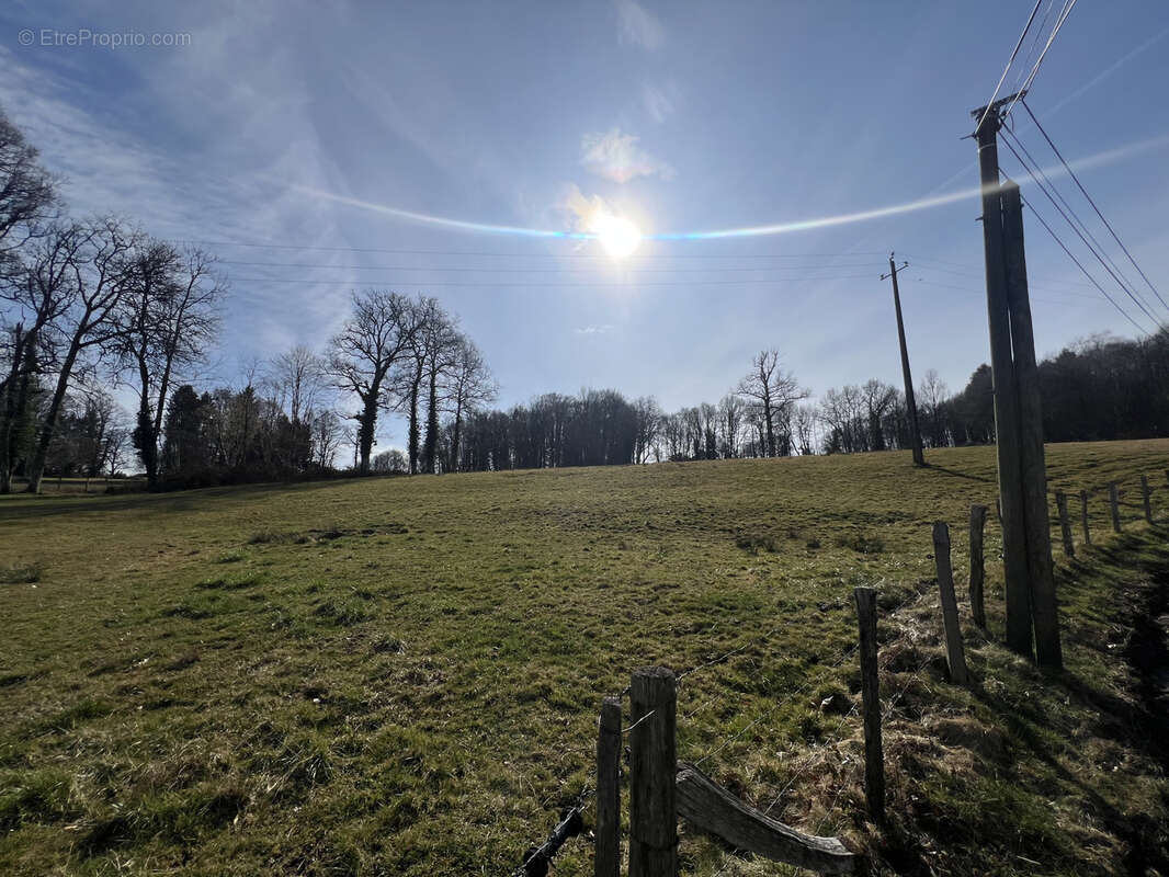 Terrain à SEILHAC