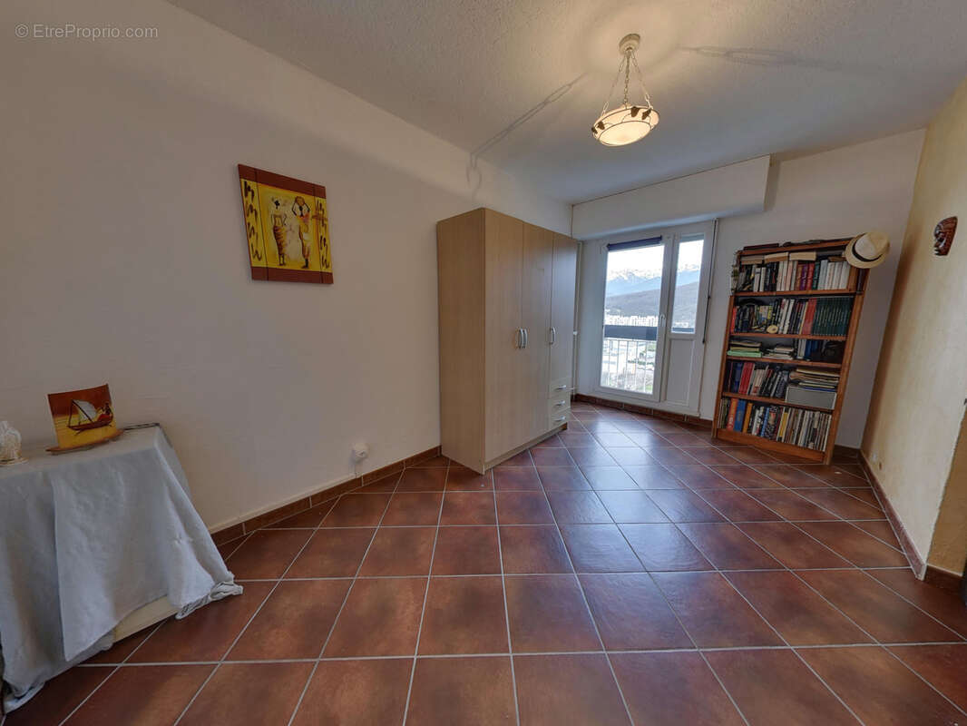 Appartement à LE PONT-DE-CLAIX