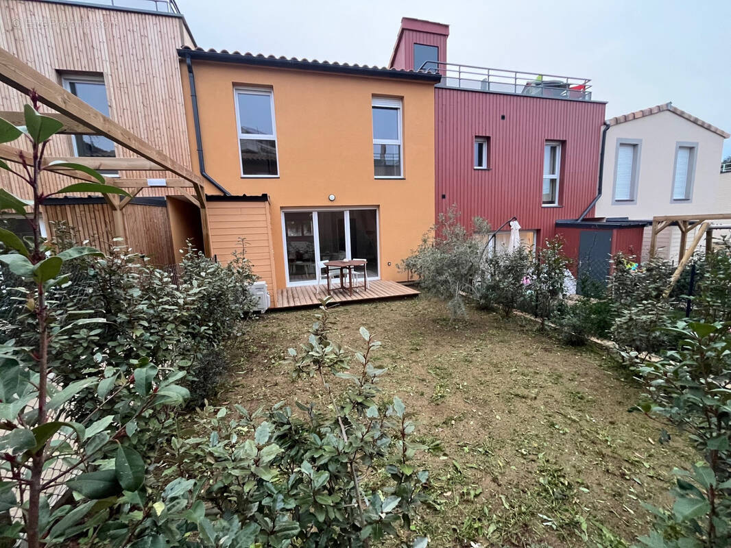 Maison à SAINT-LAURENT-DU-VAR