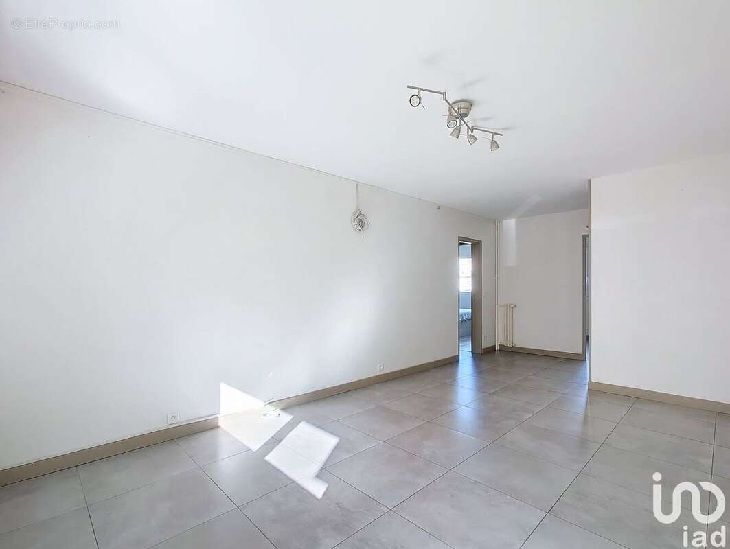 Photo 3 - Appartement à LYON-8E