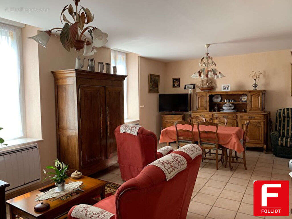 Appartement à SOURDEVAL