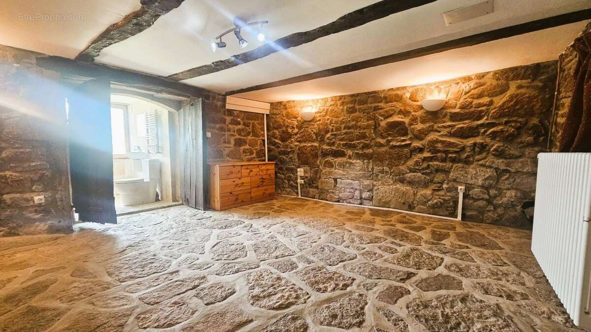 Maison à CASTANET