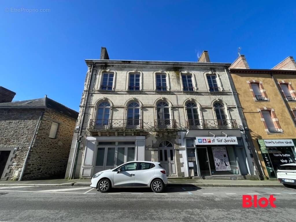 Appartement à ARGENTRE-DU-PLESSIS