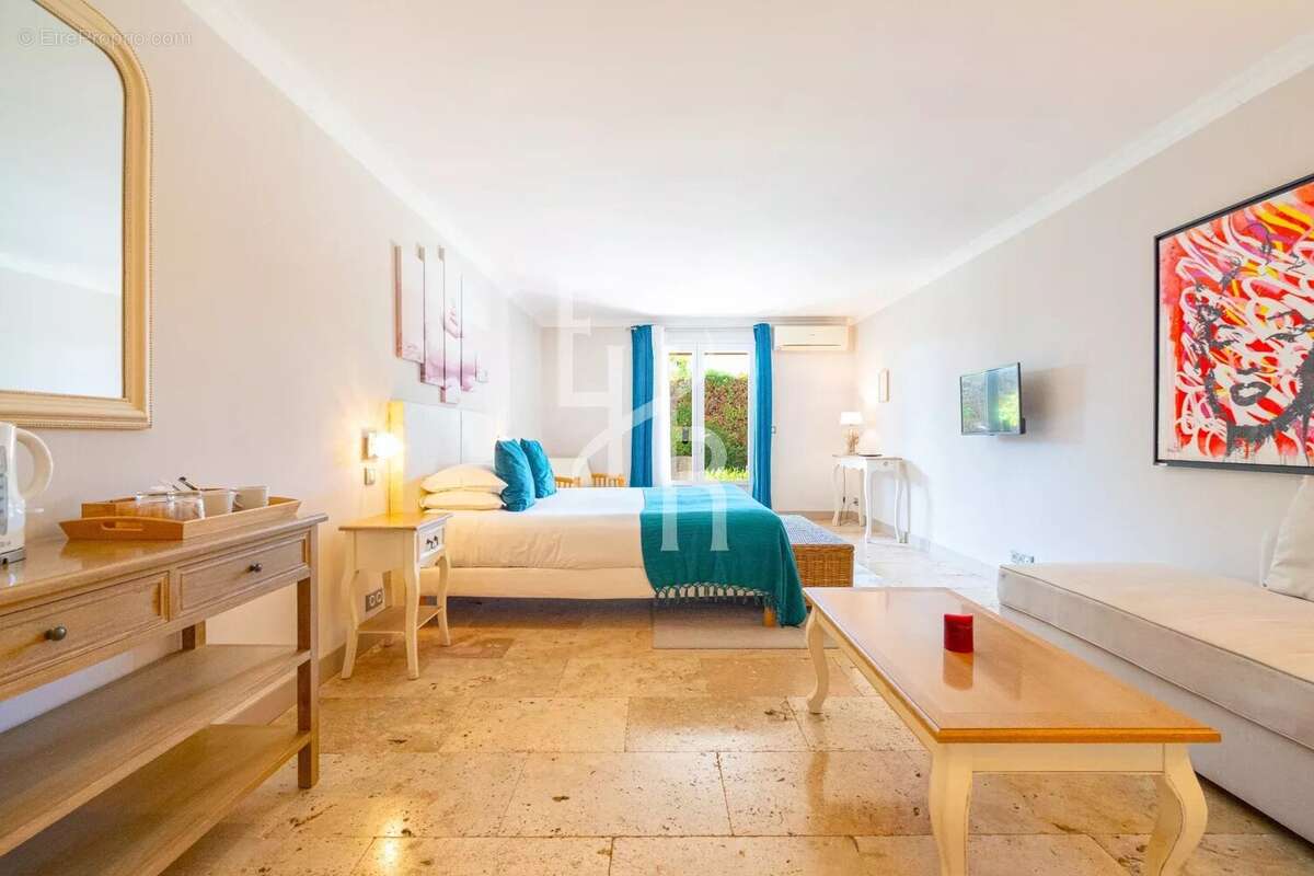 Maison à MOUGINS