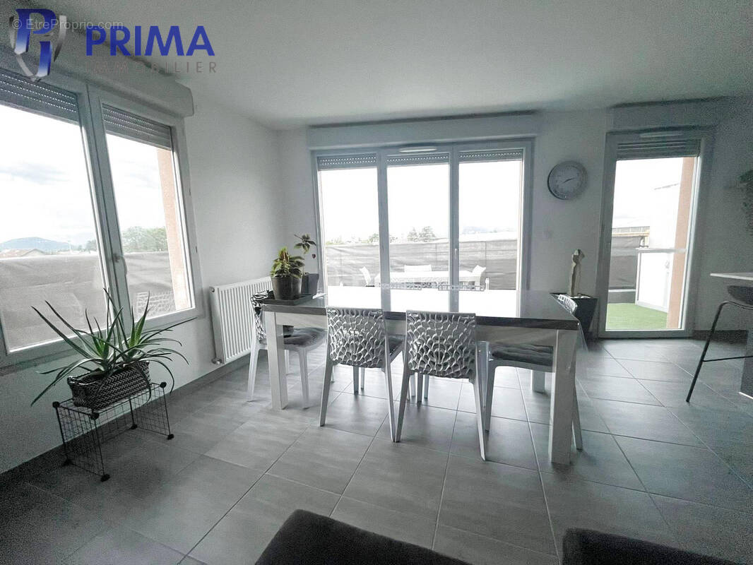 Appartement à RIVES