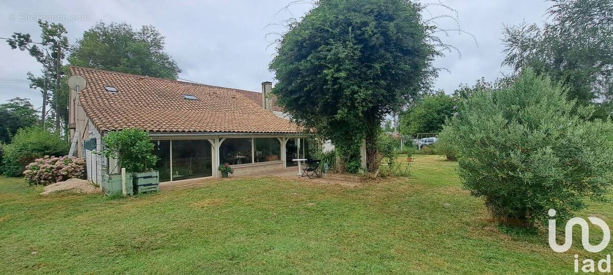 Photo 1 - Maison à SAINT-PIERRE-D&#039;EYRAUD