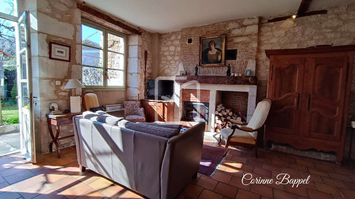 Maison à CUBJAC