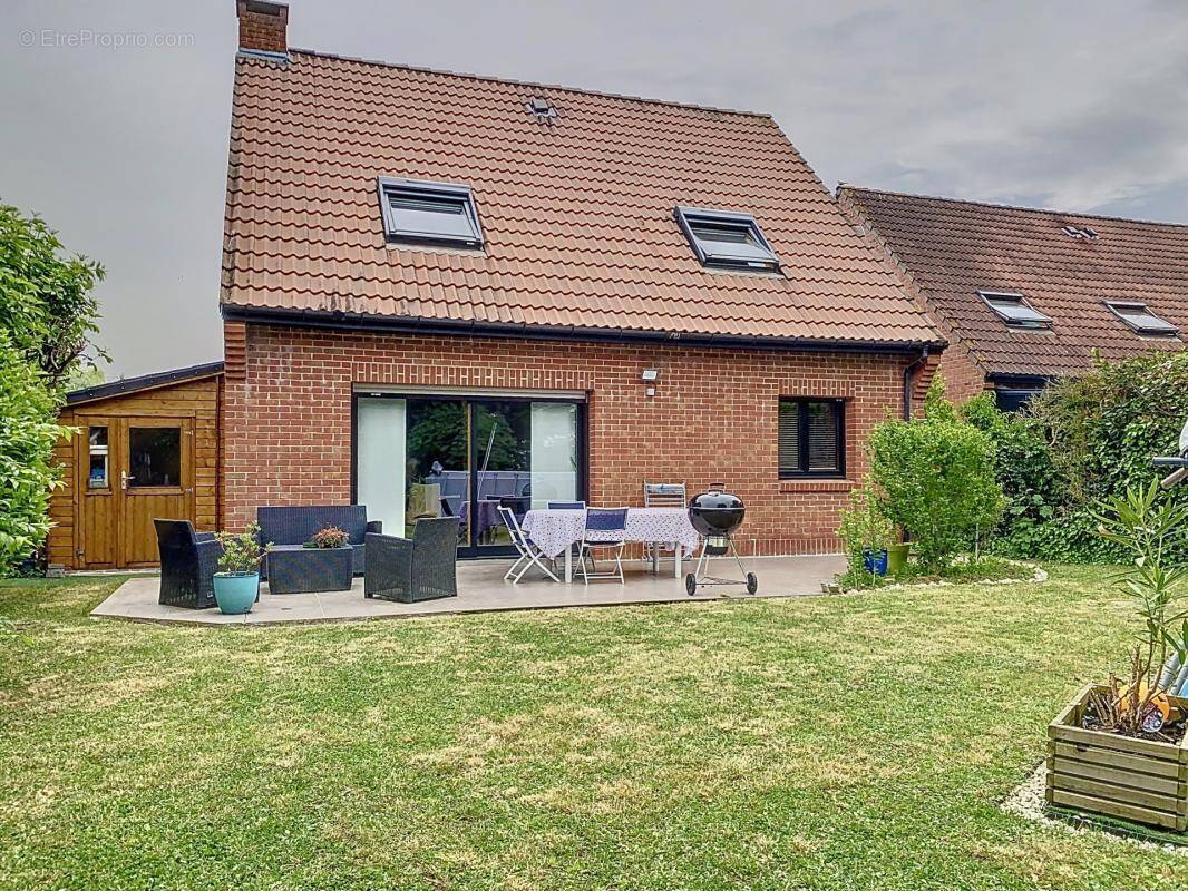Maison à HOUPLINES
