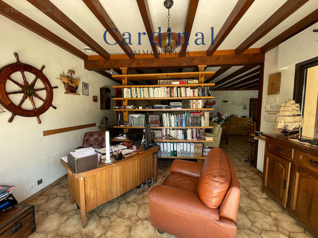 Maison à NEUVIC