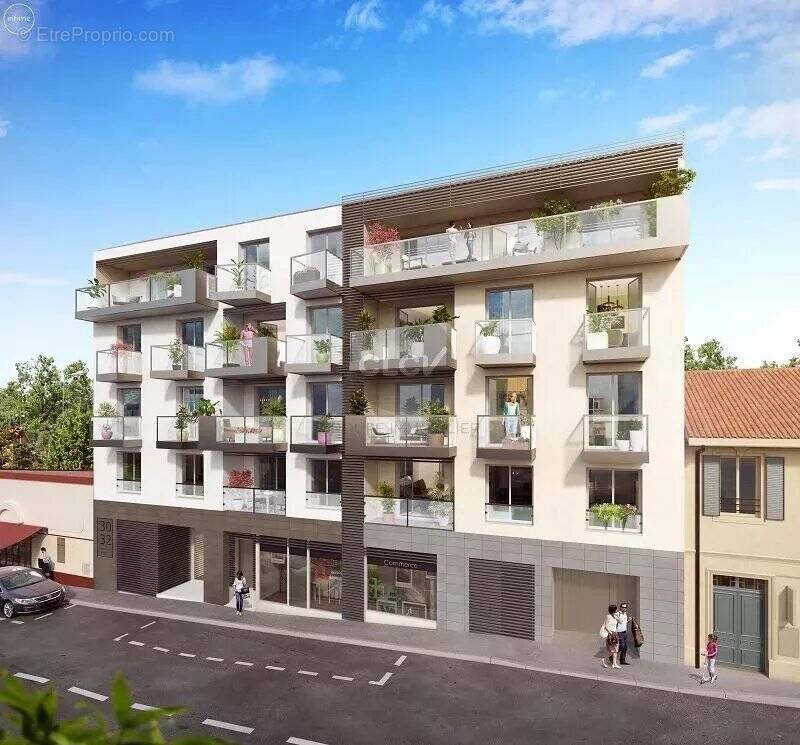 Parking à ANTIBES