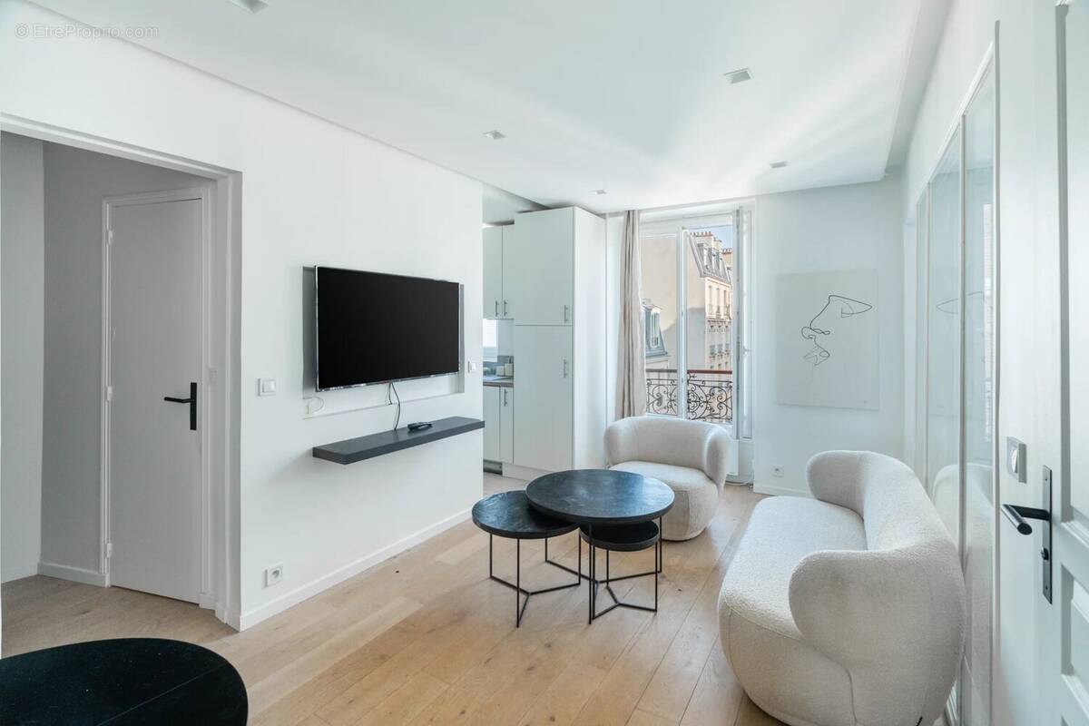 Appartement à LEVALLOIS-PERRET
