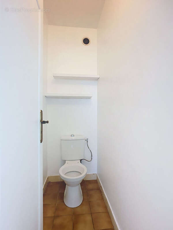 Appartement à VALLAURIS