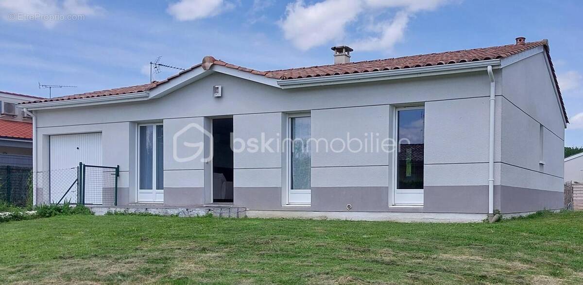 Maison à LE PASSAGE