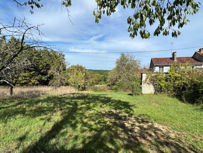 Maison à VERTEUIL-SUR-CHARENTE