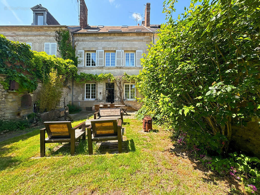 Maison à MAGNY-EN-VEXIN
