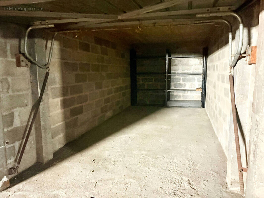Parking à IVRY-SUR-SEINE