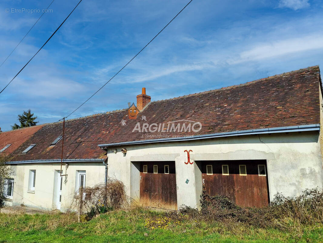 Maison à SAVIGNY-SUR-BRAYE