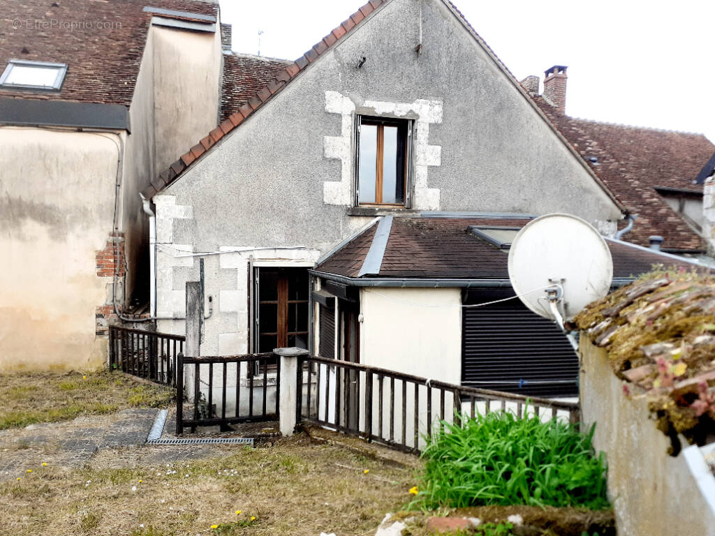Maison à SAINT-SAUVEUR-EN-PUISAYE