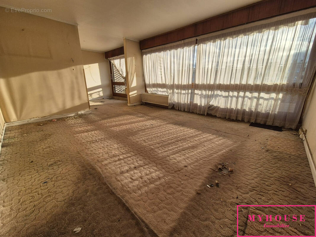 Appartement à LE PLESSIS-ROBINSON