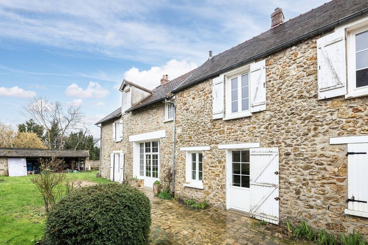 Maison à MAGNY-LES-HAMEAUX