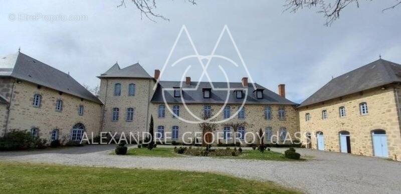 Maison à SAINT-SULPICE-LAURIERE