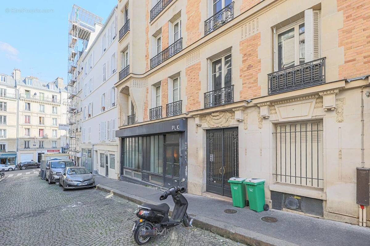 Appartement à PARIS-18E