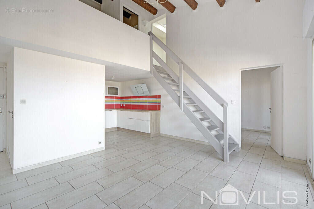Appartement à CASTELGINEST