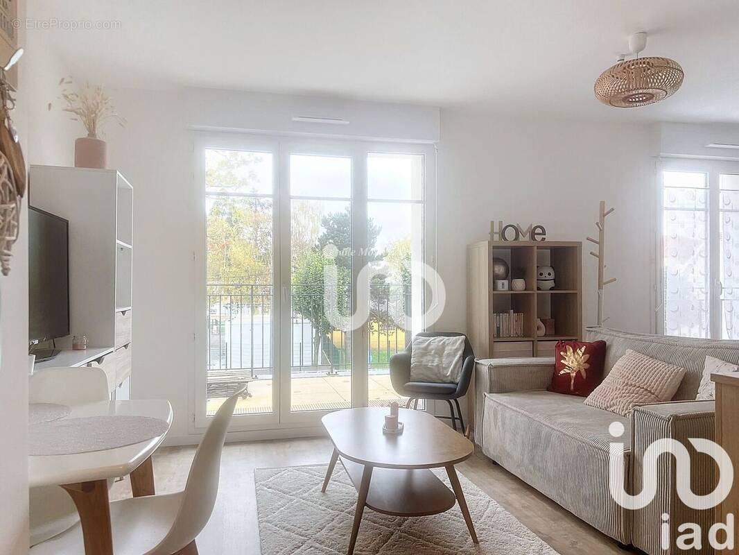 Photo 1 - Appartement à LE PLESSIS-BOUCHARD