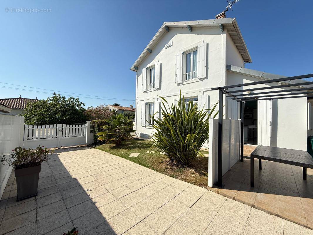 Maison à SAINT-PALAIS-SUR-MER