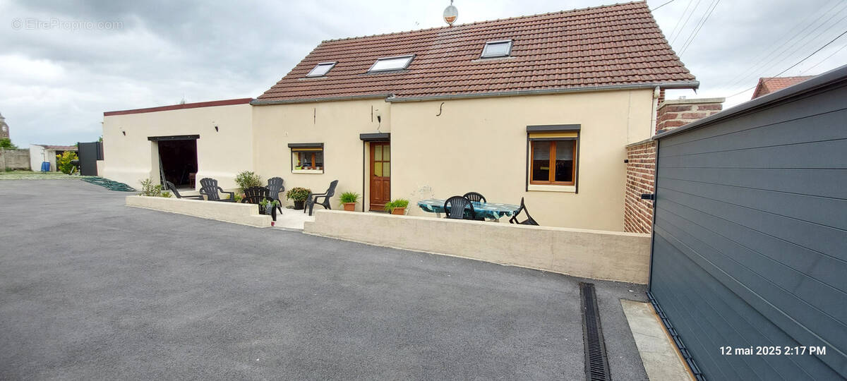 Maison à WALINCOURT-SELVIGNY