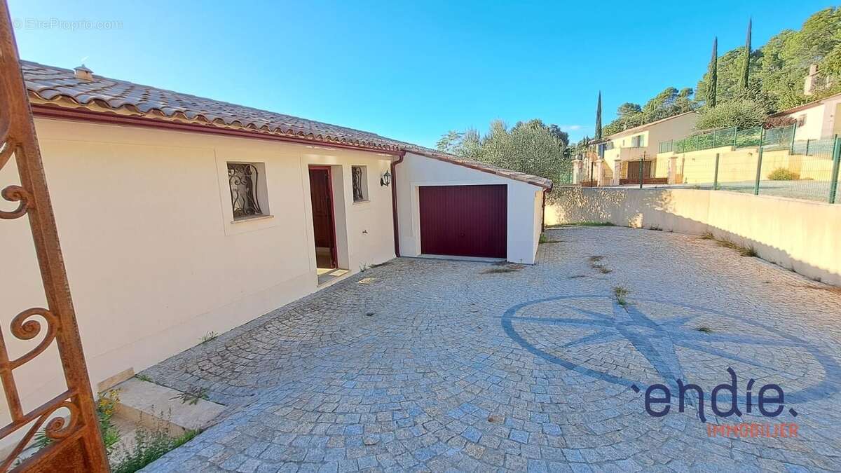 Maison à LORGUES