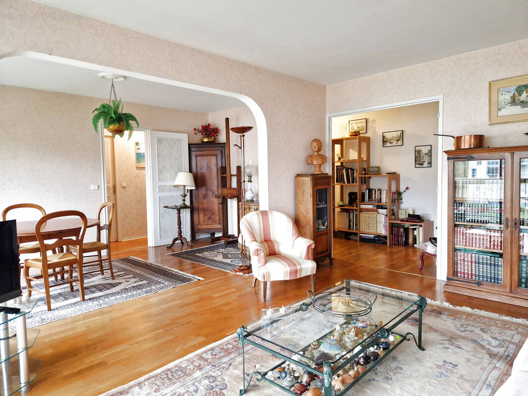 Appartement à LES ULIS