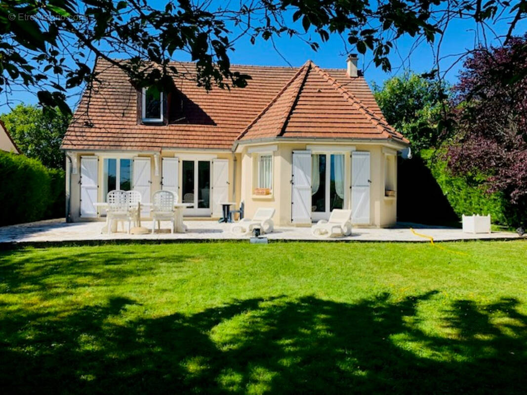 Maison à MAULE