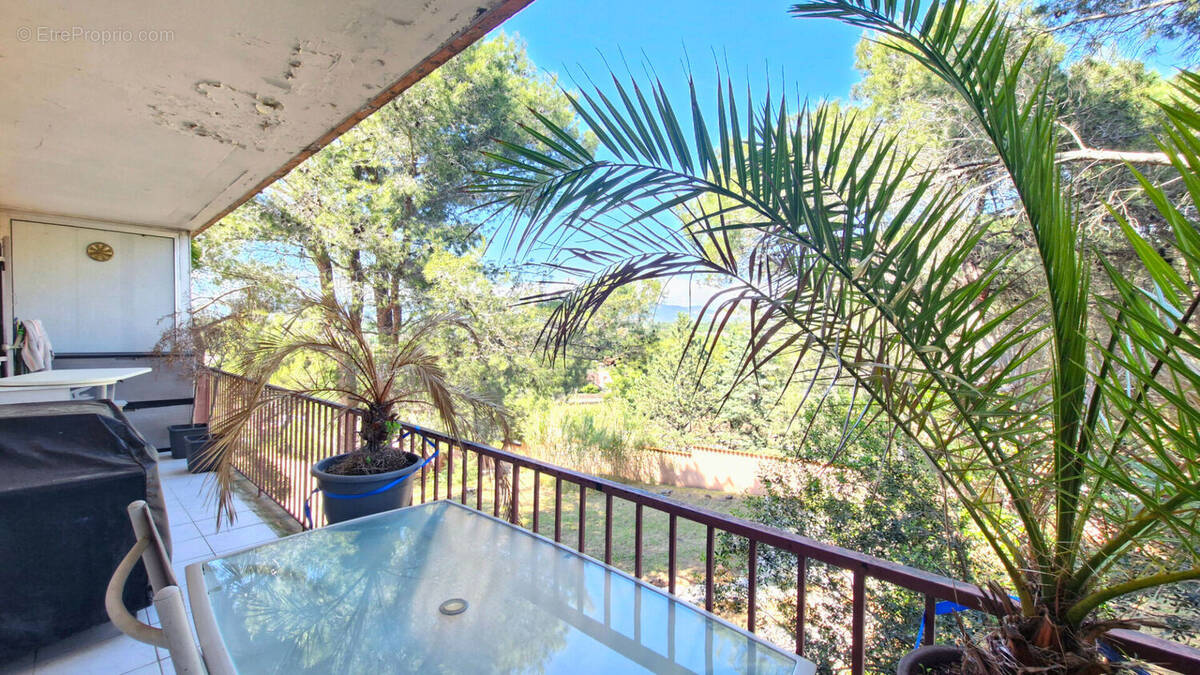 Appartement à PUGET-SUR-ARGENS