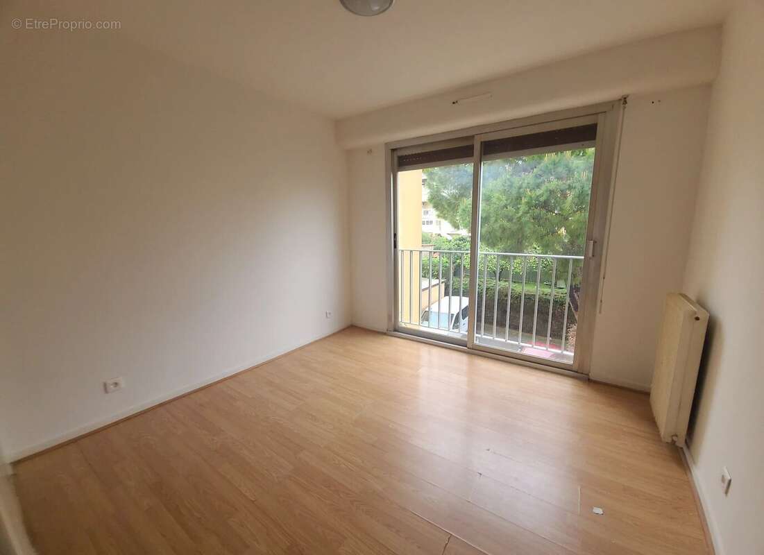 Appartement à VALLAURIS