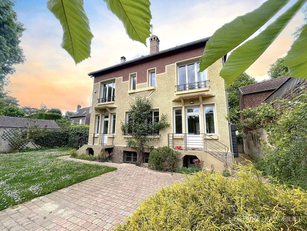 Maison à COMPIEGNE