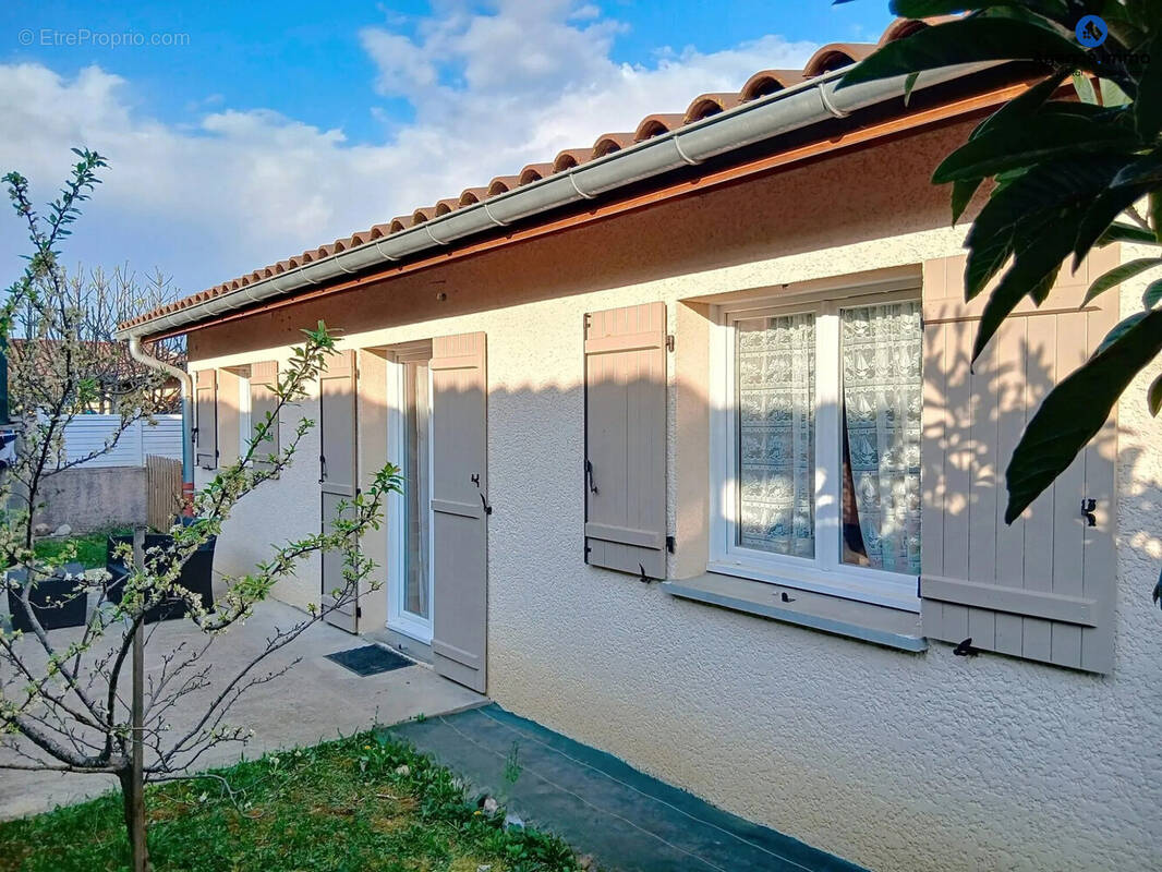 Maison à CHARVIEU-CHAVAGNEUX