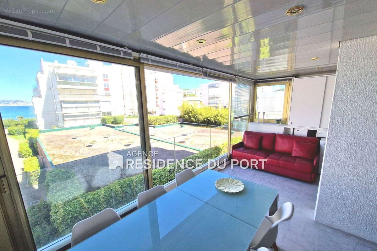 Appartement à MANDELIEU-LA-NAPOULE