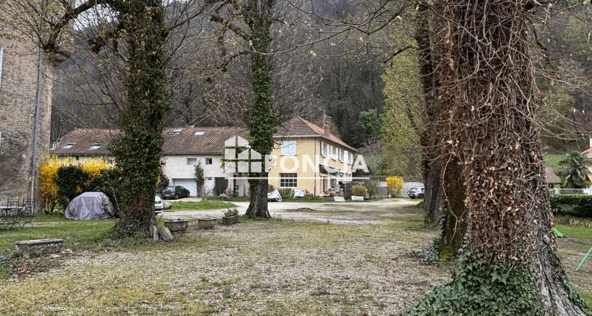 Appartement à FROGES