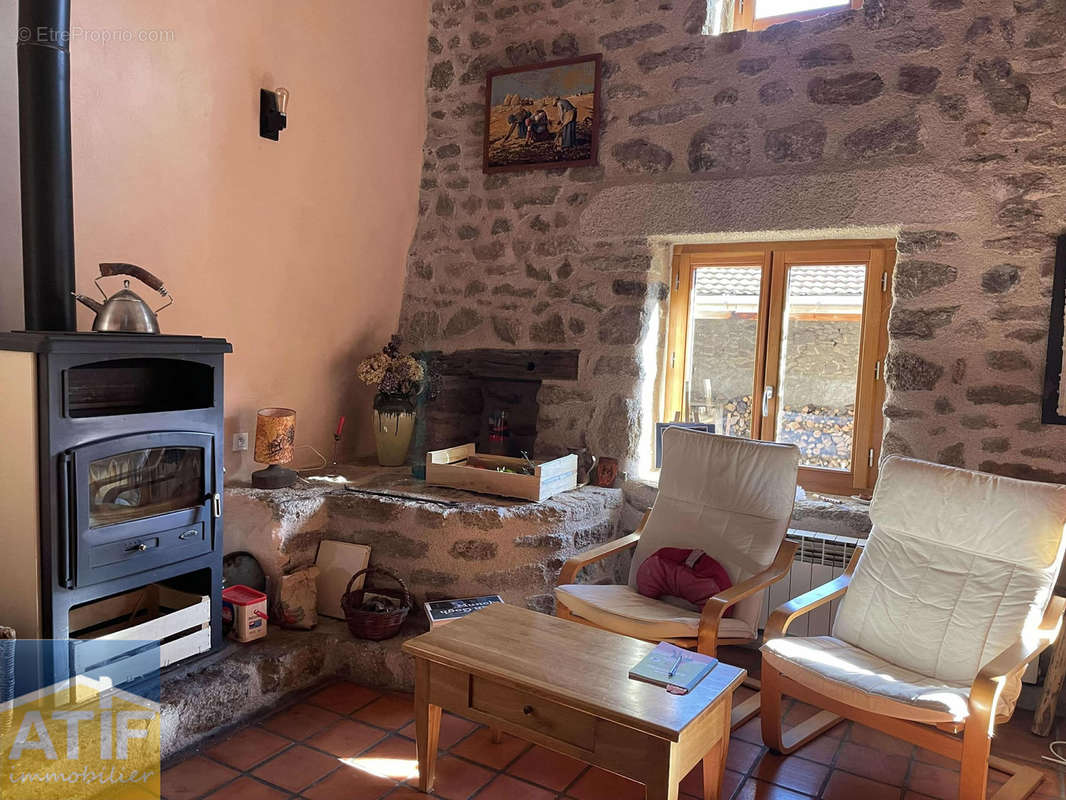 Maison à NOIRETABLE
