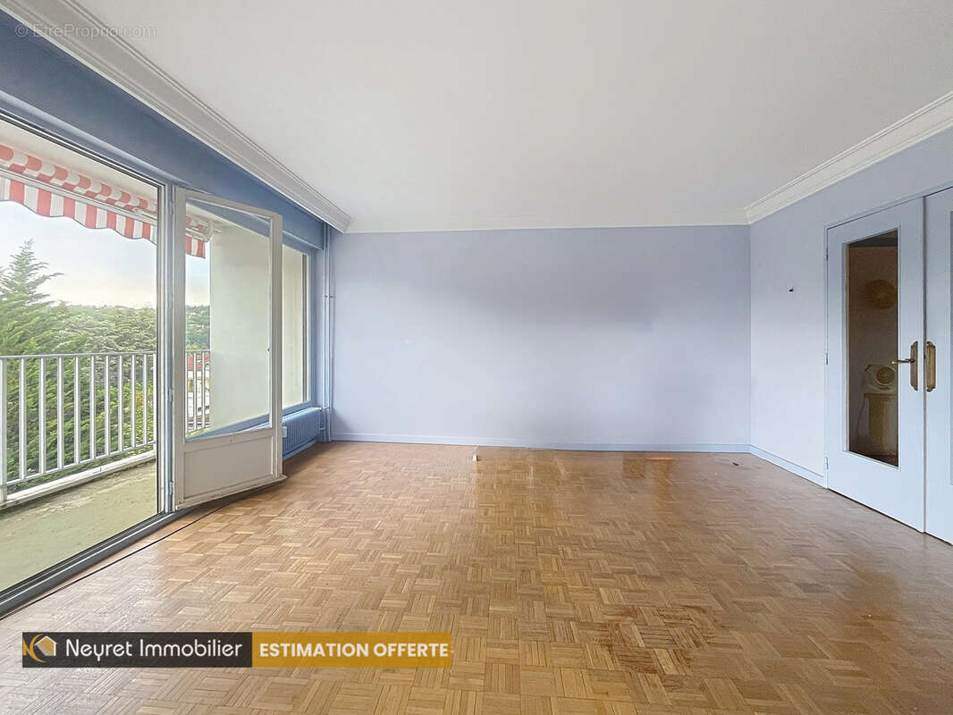 Appartement à OULLINS