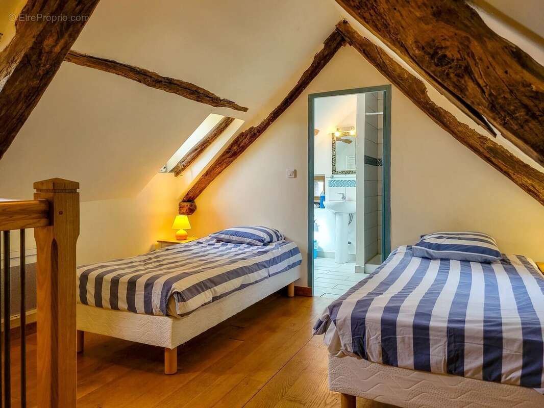 Maison à GINALS