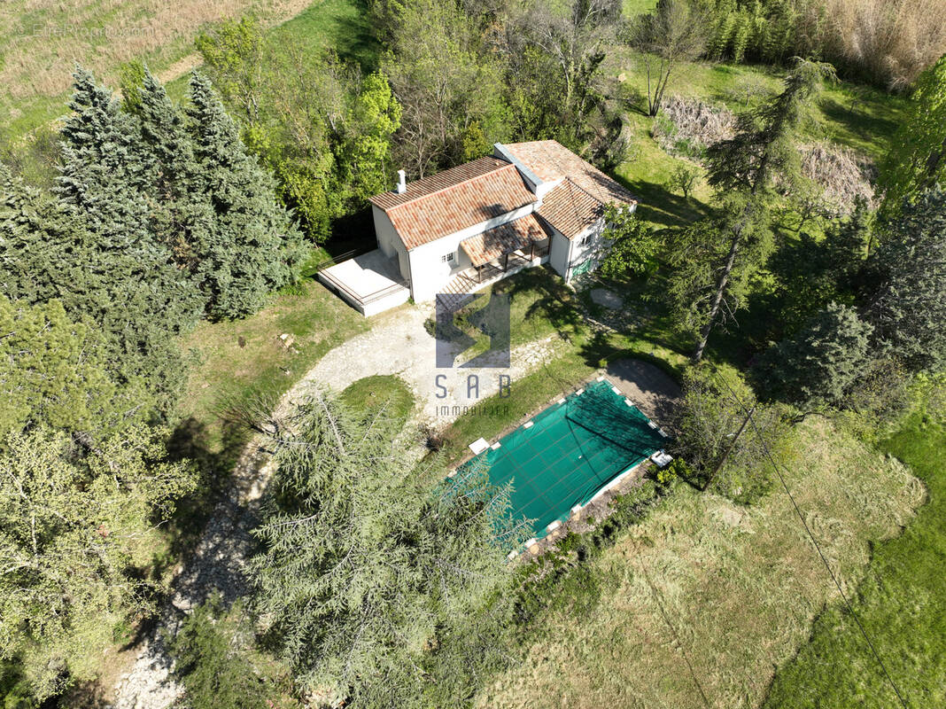 Maison à CHOMERAC