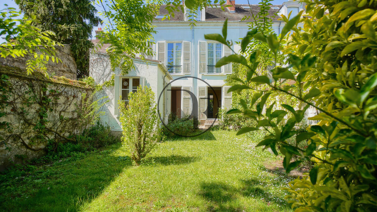 Maison à FONTAINEBLEAU