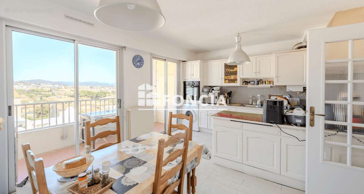 Appartement à HYERES